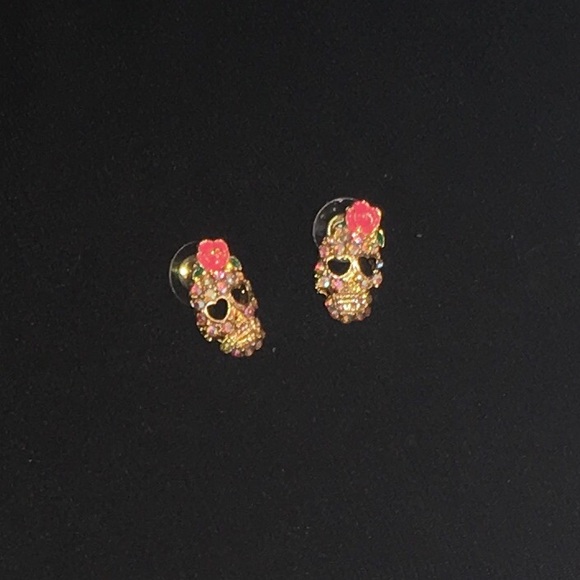 😍 Sweet Sugar Skull/Dia de los Muertos Earrings😍 - Picture 5 of 7